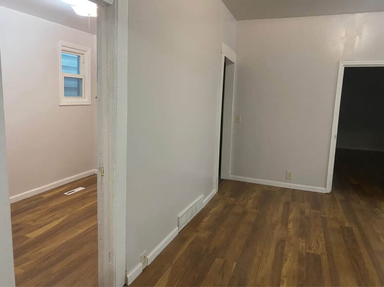 Building Photo - 266 7th St