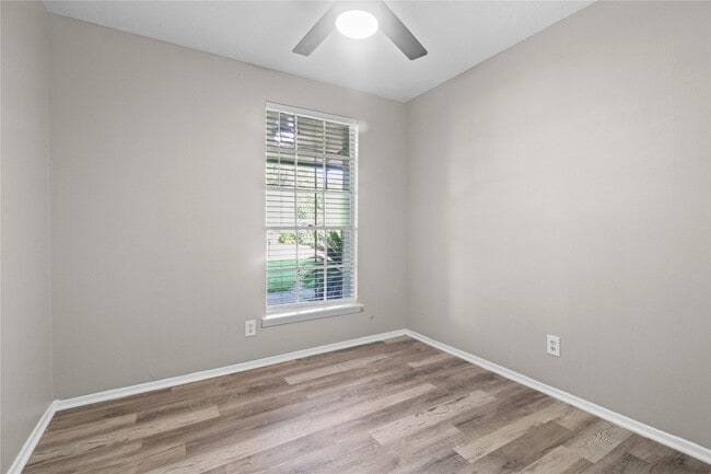 Building Photo - 15423 Campden Hill Rd