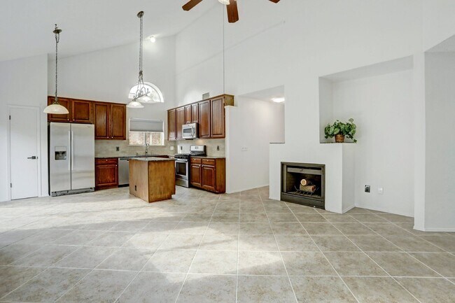 Building Photo - 17007 Hickok Dr