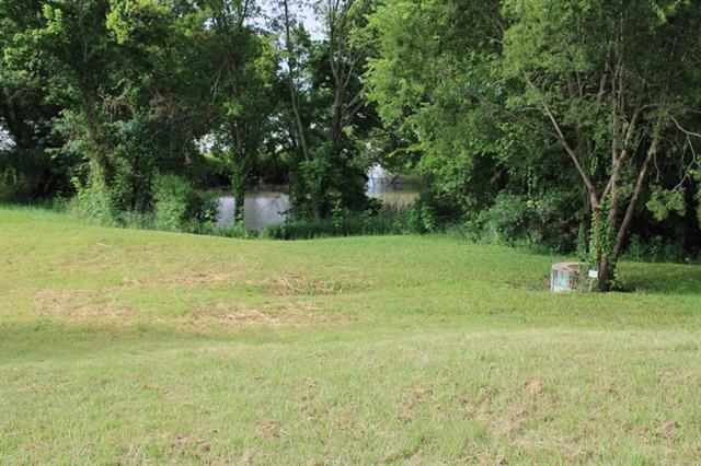 Primary Photo - 755 Lakeside Dr