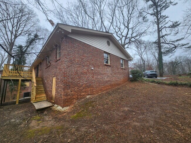 Building Photo - 3765 Will Lee Rd