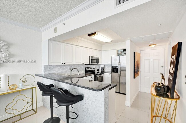 Building Photo - 2501 S Ocean Dr