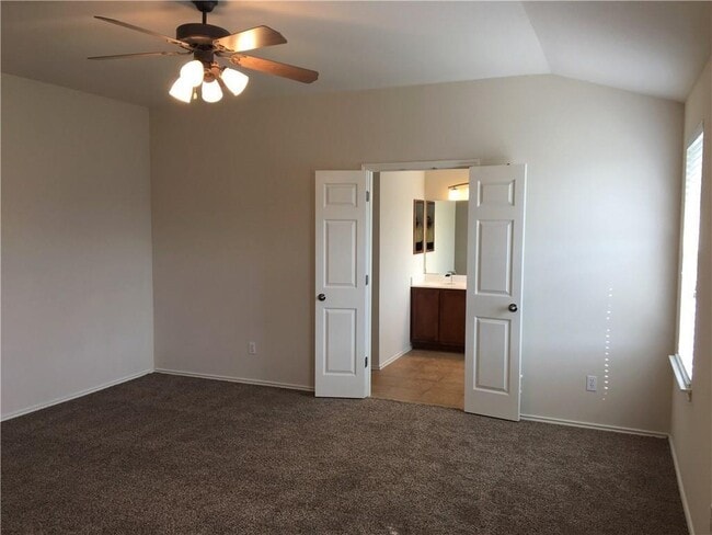 Building Photo - 3523 Shiraz Loop