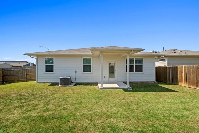 Building Photo - 3024 Louris Ln