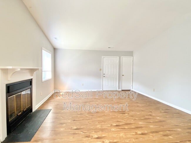 Building Photo - 115 Roane Dr