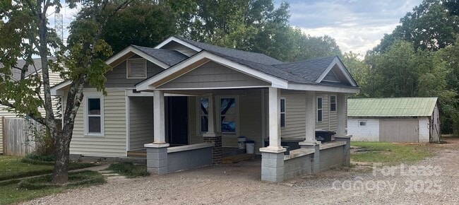 Primary Photo - 1332 7th St