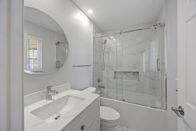 Building Photo - 707 Neapolitan Way