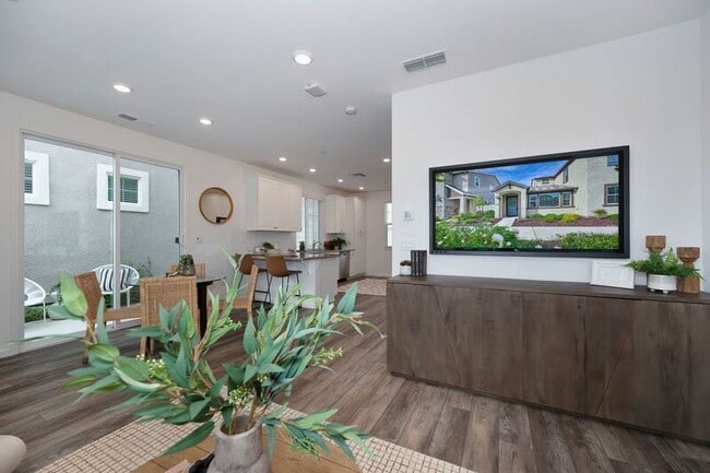 Building Photo - 1588 Parkside Way