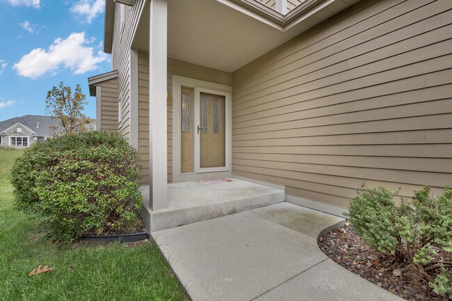 Building Photo - 407 Century Oak Dr