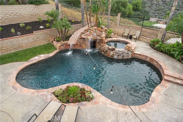 Building Photo - 28470 Rodgers Dr