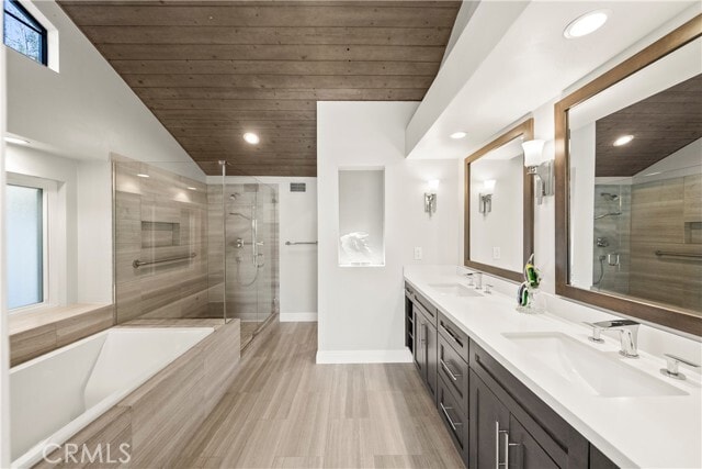 Building Photo - 703 Calle Brisa