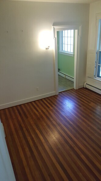Building Photo - 38 Pleasant St