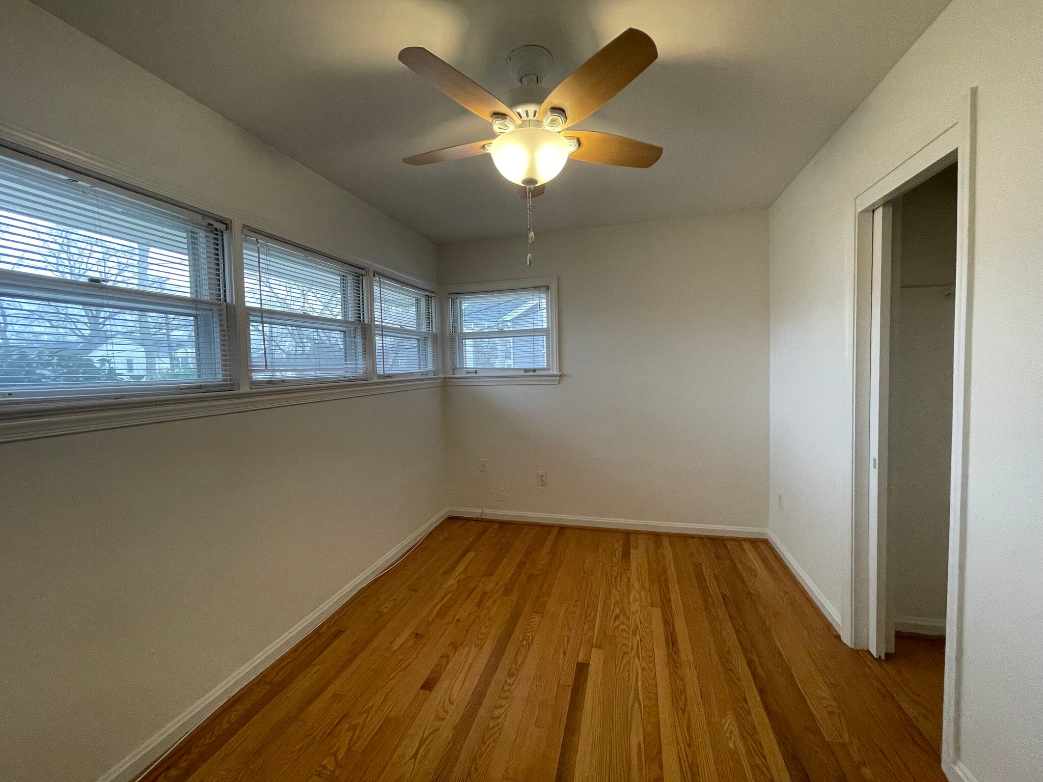 Building Photo - 306 Russell Rd