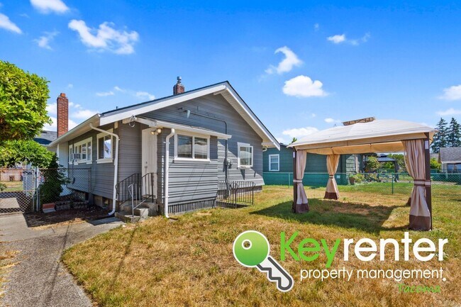 Building Photo - Remodeled Tacoma Gem with Private Yard, Ga...