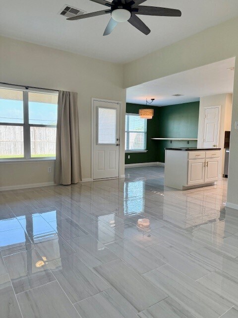 Building Photo - 2709 Marlin Dr
