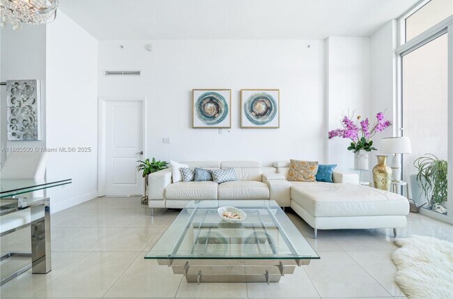 Building Photo - 7900 Harbor Island Dr