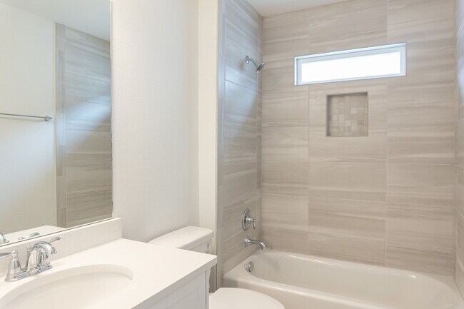 Building Photo - 1414 Landon Hills Dr