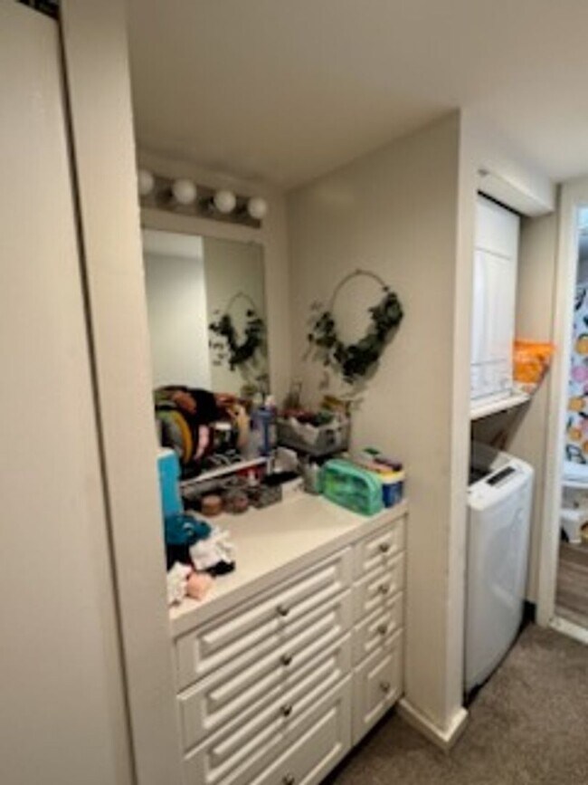 Building Photo - Welcome to Urban Elegance in the Heart of Historic Old City, Philadelphia