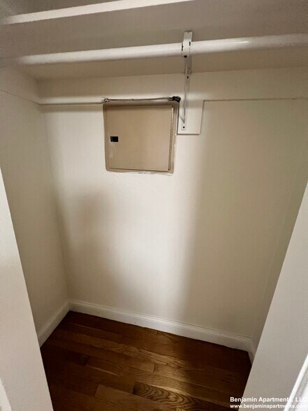Building Photo - 1531 Beacon St