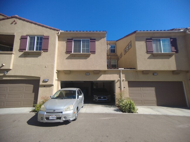 Building Photo - 1460 Mockingbird Ct