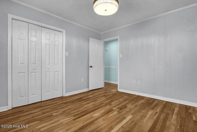 Building Photo - 1207 N Topsail Dr