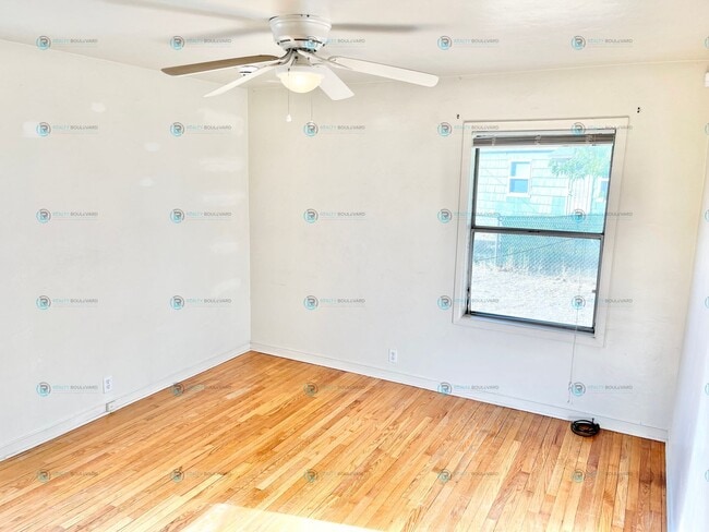 Building Photo - 90 Arden Cir