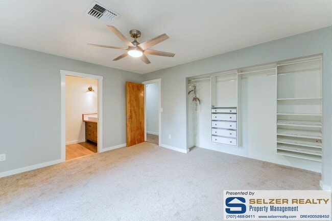 Building Photo - 25053 Robin Cir
