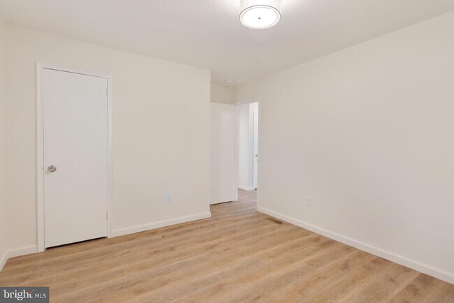 Building Photo - 12608 Farnell Dr