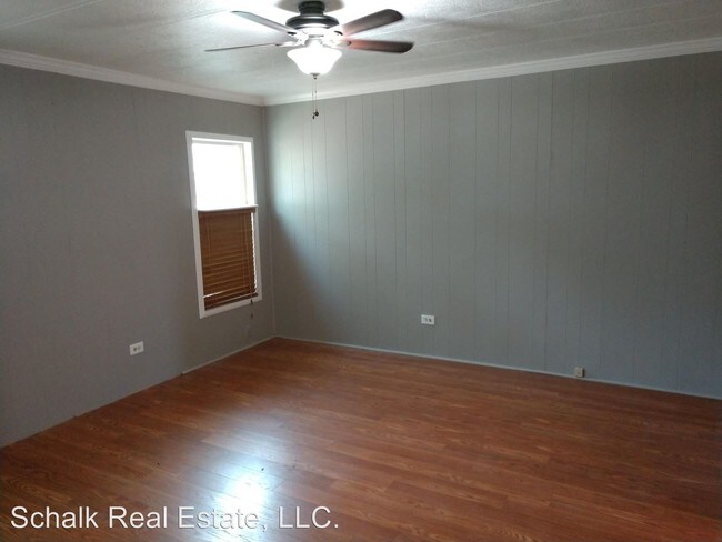Building Photo - 602 Weinrich Rd