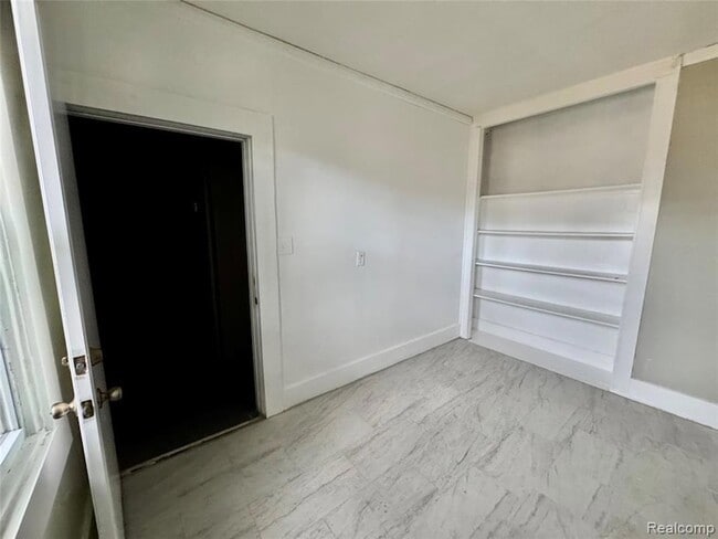 Building Photo - 8790 Kimberly Ct