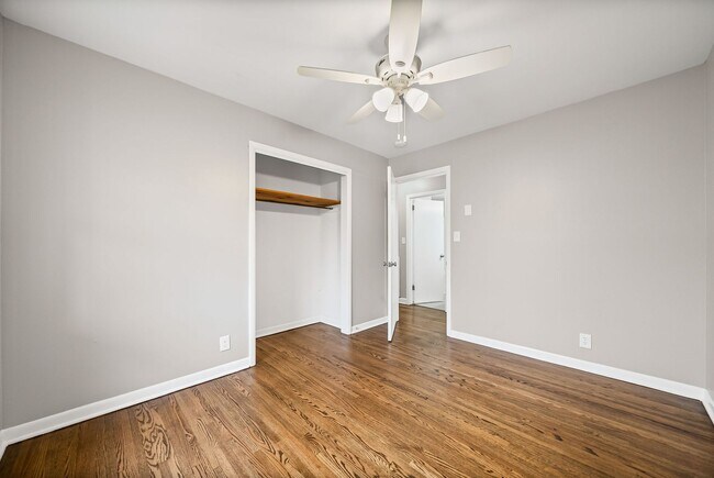 Building Photo - 3 Bedroom Pet Friendly Home For Rent Near Post!