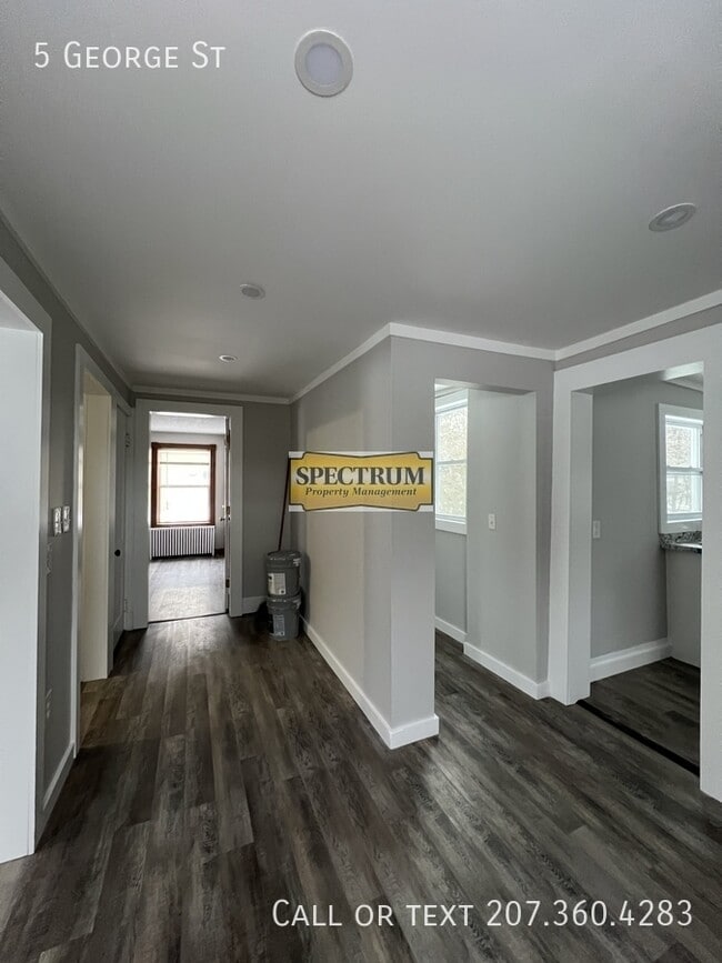 Building Photo - 5 George St