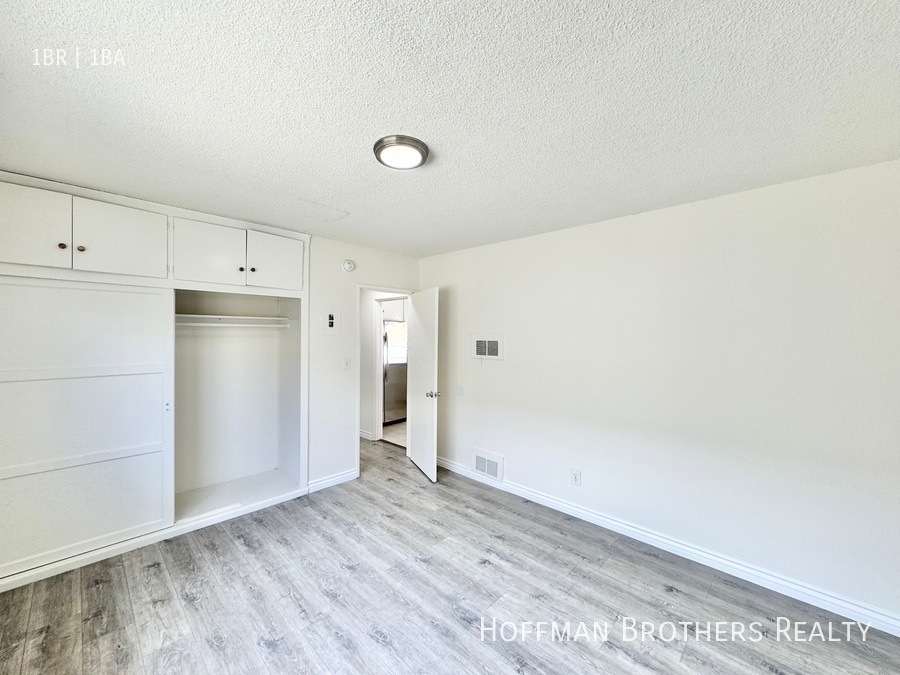 Building Photo - 3718 Mentone Ave