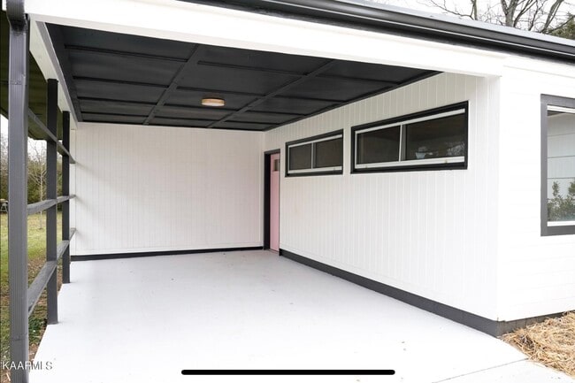 Building Photo - 4502 Glasgow Rd