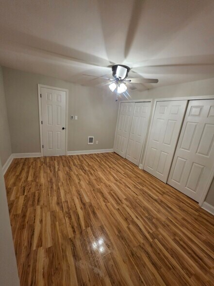 Building Photo - 2126 Kennedy St