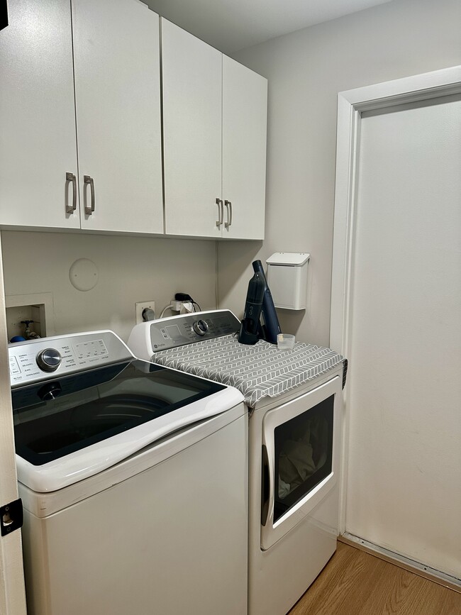 Building Photo - 10194 Allegro Dr