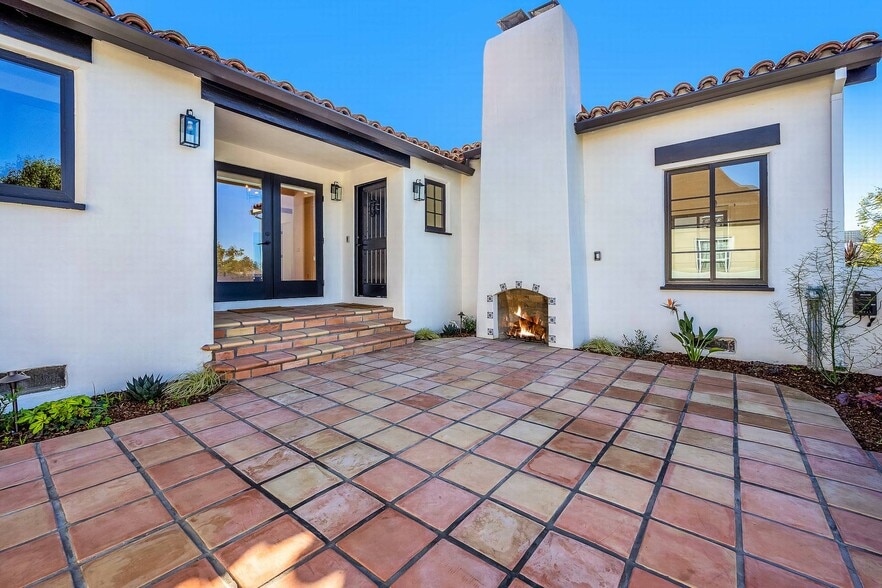 Building Photo - 920 S Spaulding Ave