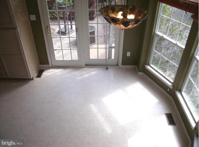 Building Photo - 13014 Shamrock Glen Dr