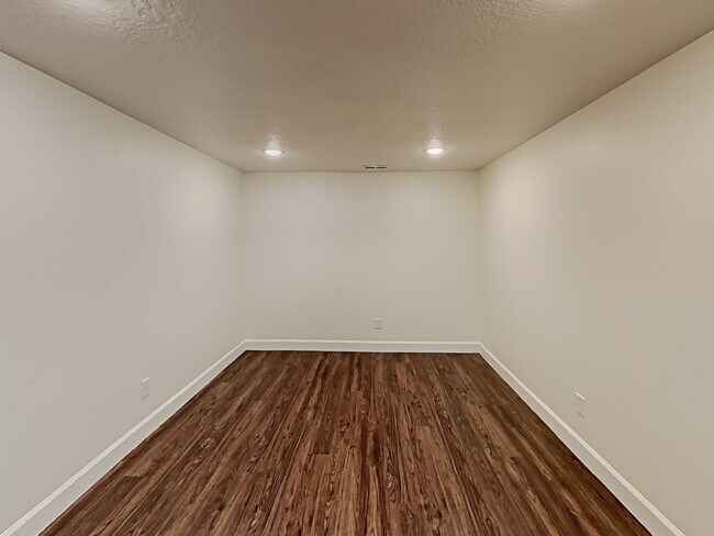 Building Photo - 1288 Rickshaw Ln