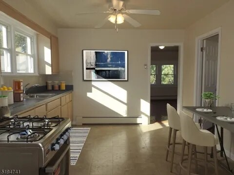 Primary Photo - 41 E 8th St