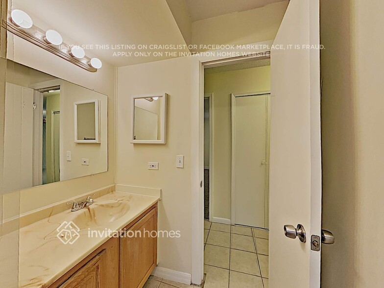 Building Photo - 5509 Indiana Dr