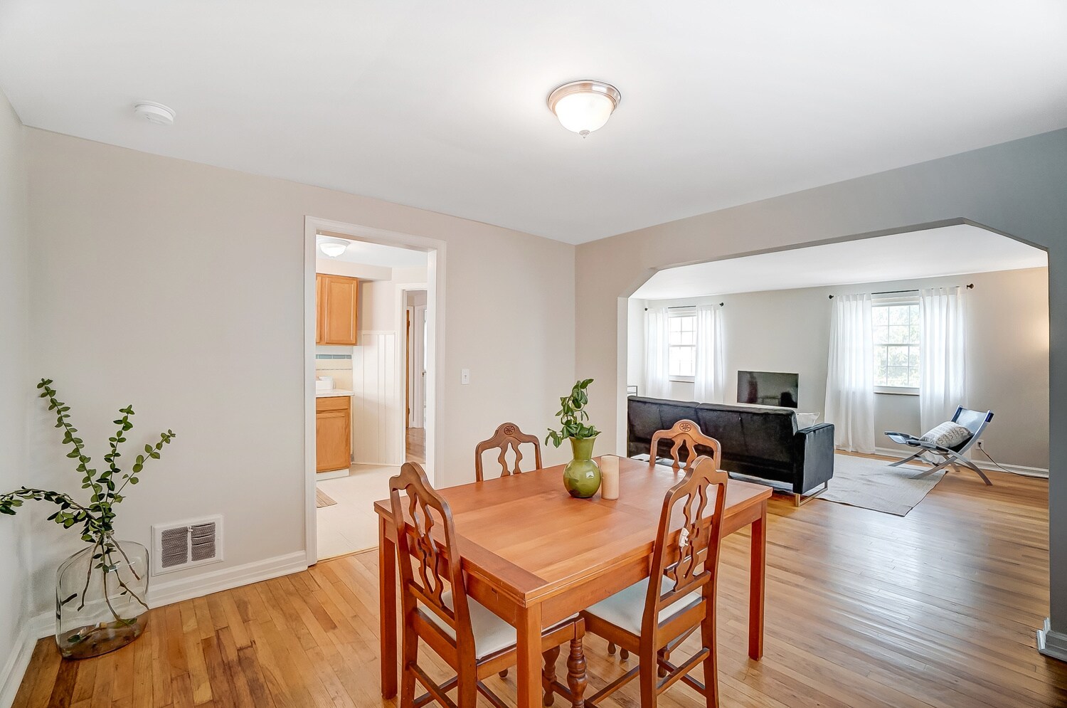 Formal dining room - 531 Norway Ave