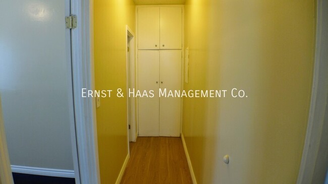 Building Photo - Amazing East Village Apartment with Great ...