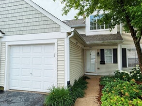 Building Photo - 2235 Waterleaf Ct