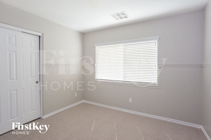 Building Photo - 7340 Chesapeake Cove St