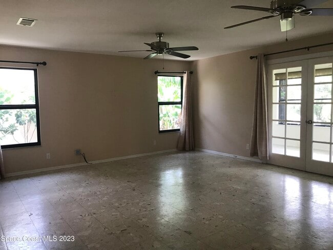 Building Photo - 136 Atlantic Dr