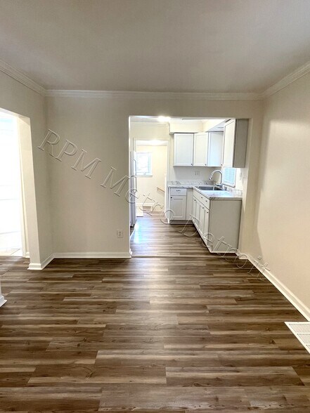Building Photo - 3567 Spruce St
