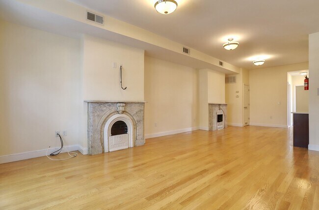 Building Photo - 75 Chestnut Ave