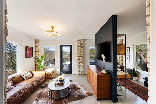 Building Photo - 6713 Winterberry Dr