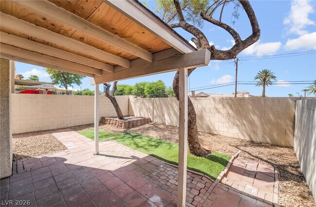 Building Photo - 1656 Cloister Ave